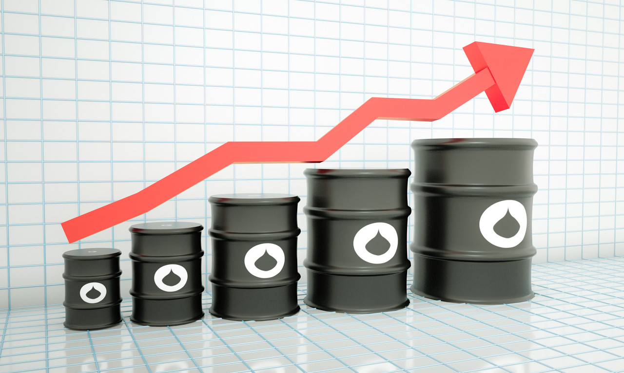 原油库存超预期下降 短期内油价高位震动