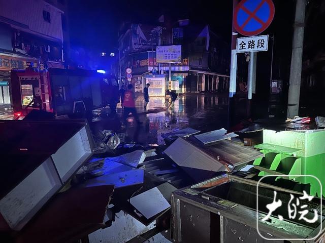 洪水侵袭下的广东英德 多地告急，连夜直击灾区实况