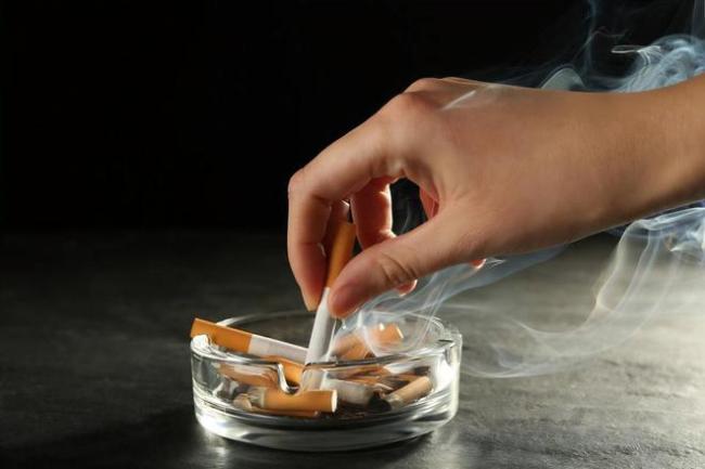 吸烟者饮食质量差，维生素C水平偏低，戒烟后饮食质量可迅速提升