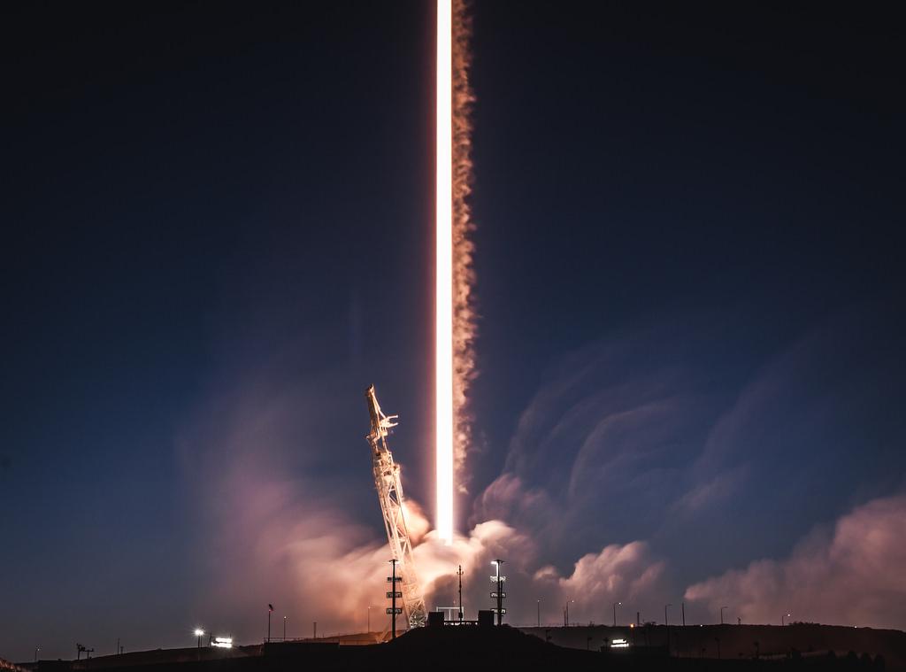 发射间谍卫星 SpaceX为美国打造太空情报网 美国 猎鹰9 火箭发射 间谍卫星 大气层时 太空情报网 spacex 第1张