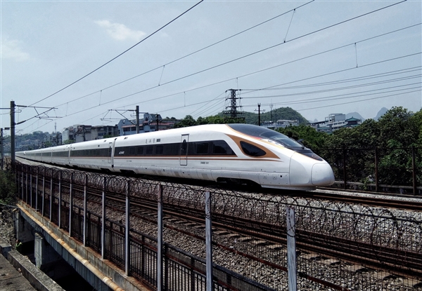 中国铁路再进一步！京港、沪港间高铁动卧列车开行，全程最快12小时！ 第1张