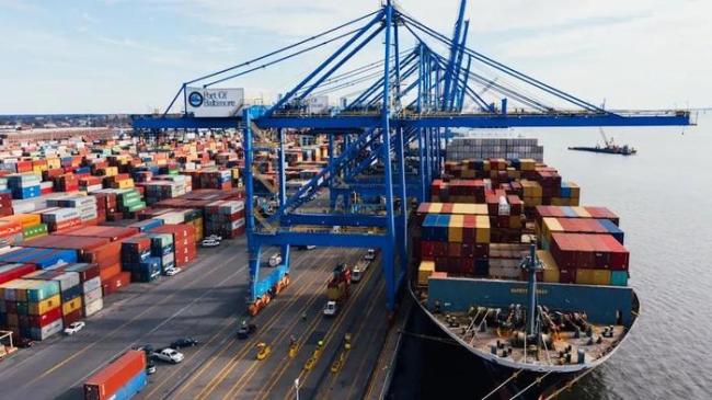 全球集装箱航运价格上涨，新加坡港口船舶大堵船危及全球贸易