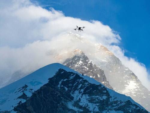 大疆无人机突破珠峰，全球首次运输测试惊艳登场