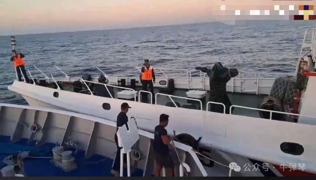 现场视频！菲维修加固非法“坐滩”军舰影像首度公开 第2张