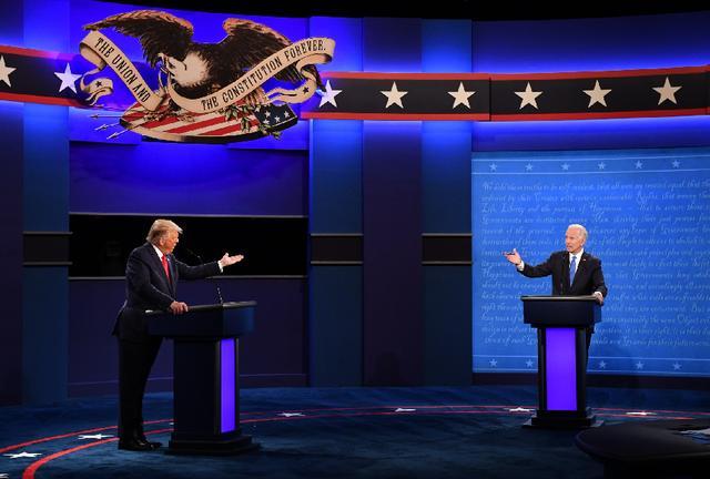 辩论在即两位“辩手”都很忙：拜登练习站立90分钟，特朗普豪掷500美元小费 第2张