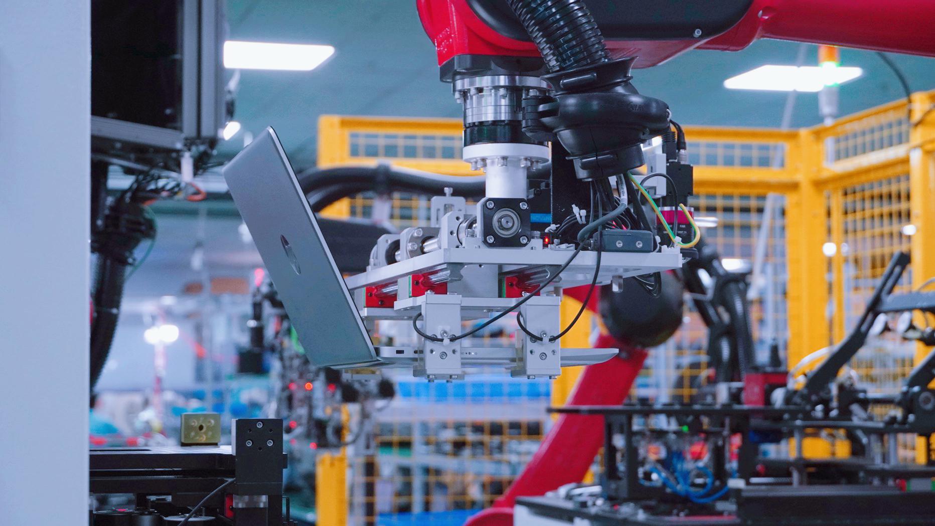 易点云推出全球首个工业级大模型PC再制造机器人产线 第1张
