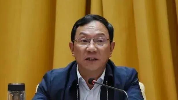 丽江市委副书记冯玉祥落马，任职地多人被查，其中有一只“老虎” 第1张