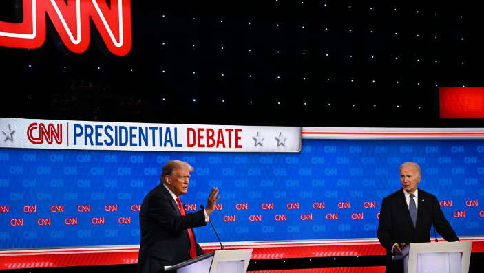 首场美国总统候选人辩论花絮速览：有气无力VS大放厥词 第1张